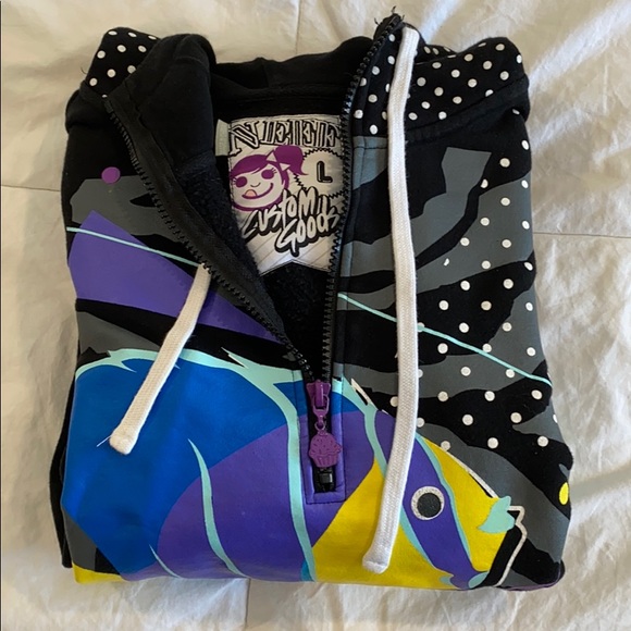 Neff Sweater - Picture 4 of 4